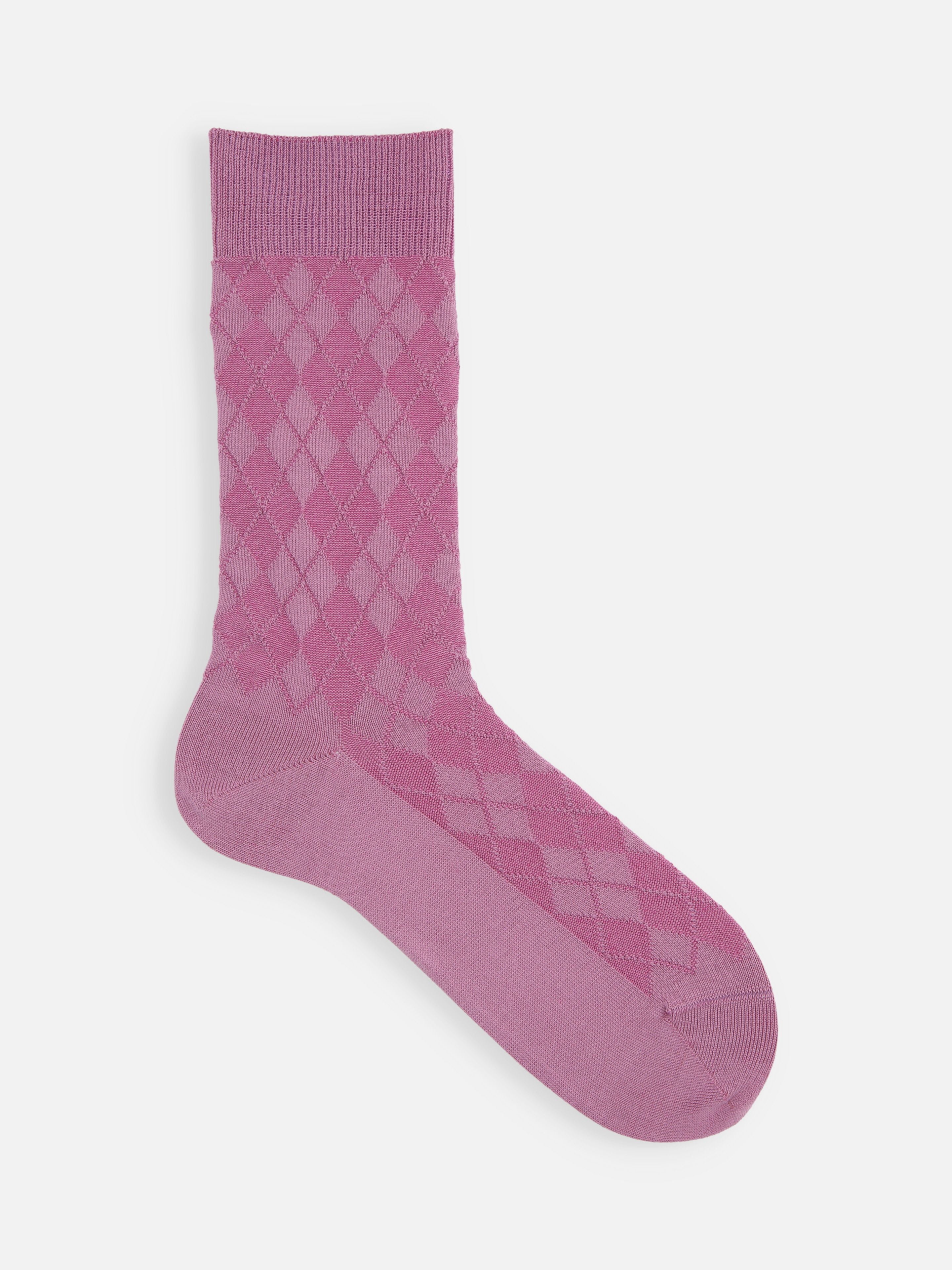 Tabio Supima Cotton Diamond Socks in pink featuring a textured diamond pattern and cushioned support for comfort.