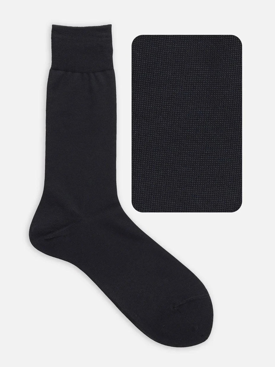 Tabio Cotton Plain Mid-Calf Socks, black, front view with close-up texture detail, crafted for comfort with 100% cotton.