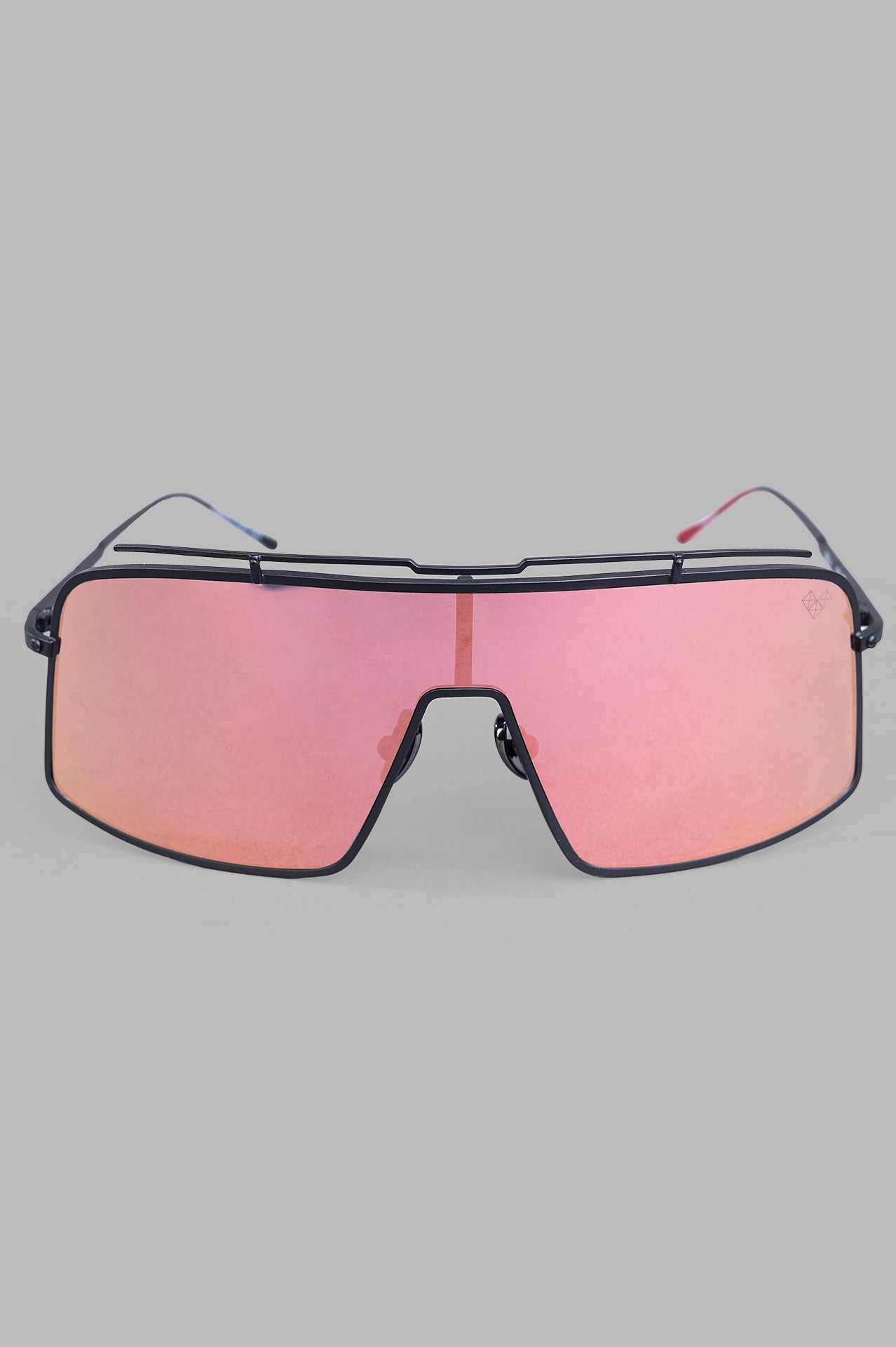 Vysen Eyewear The Dorian - DR4 front view. Black matte frame with rose gold mirror lens, 100% metal composition.