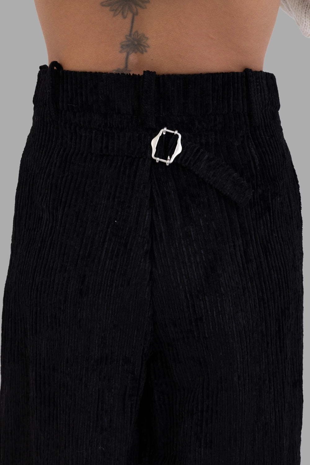 Pleated velvet-effect wide-leg trousers