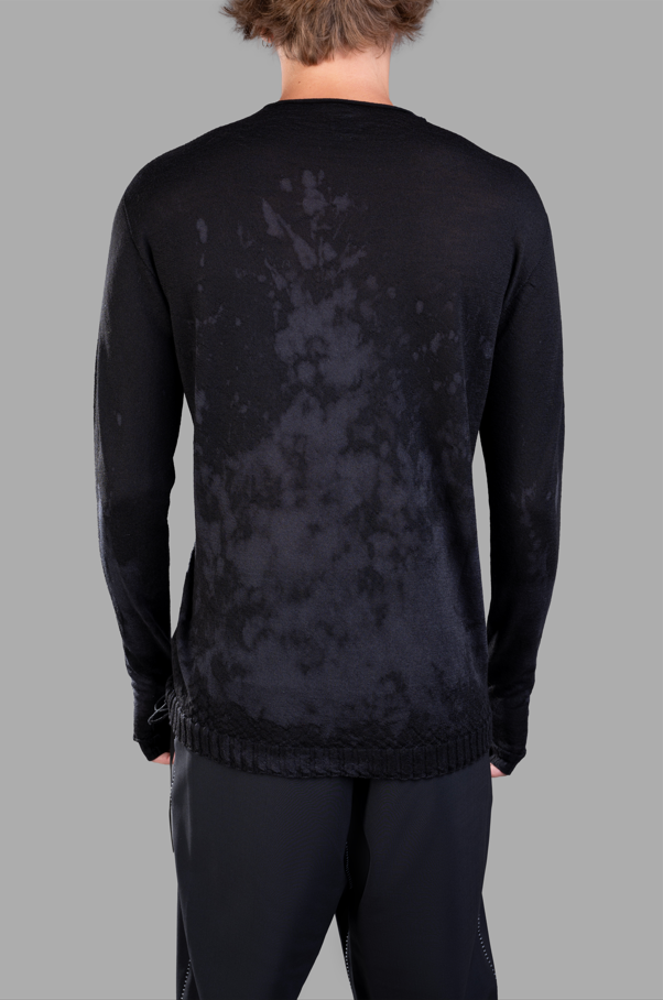 MD 75 Graphic-print Jumper shown from the back, featuring a unique black design with stylish thumb hole details.
