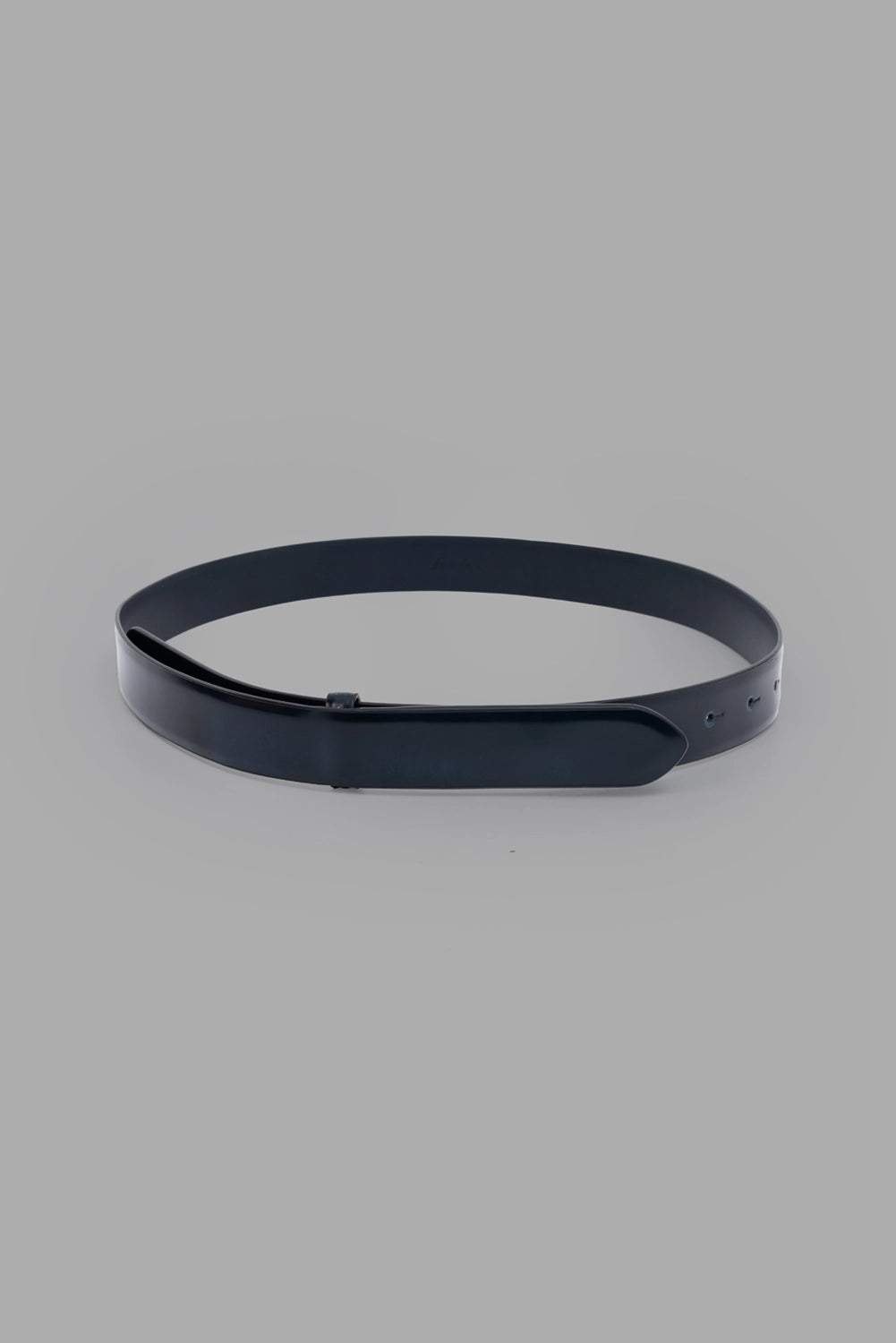 Marsèll leather belt in blue, front view, slim strap with hidden closure