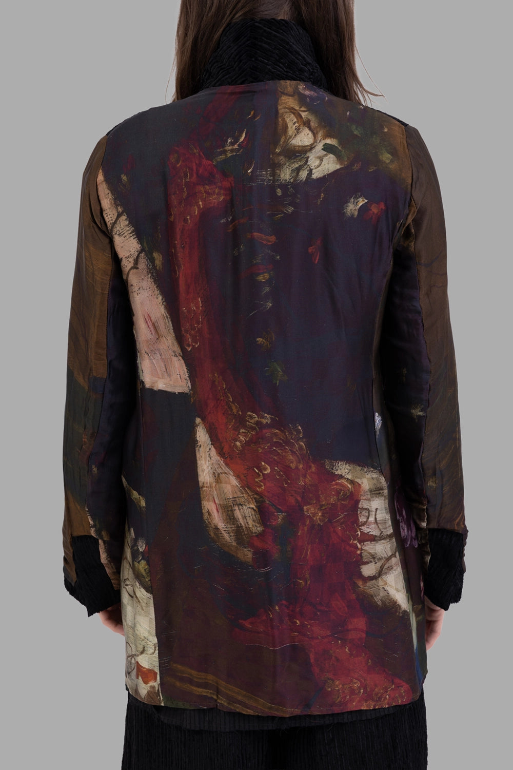 Masnada women blazer in black with multicolor print, back view, painterly graphic panel