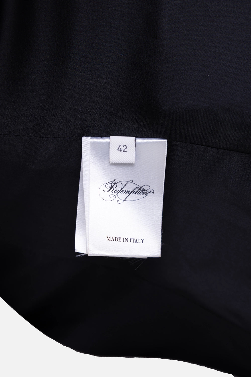 Pre-owned Redemption women's blazer in red tartan, label close-up, size 42 and Made in Italy tag.