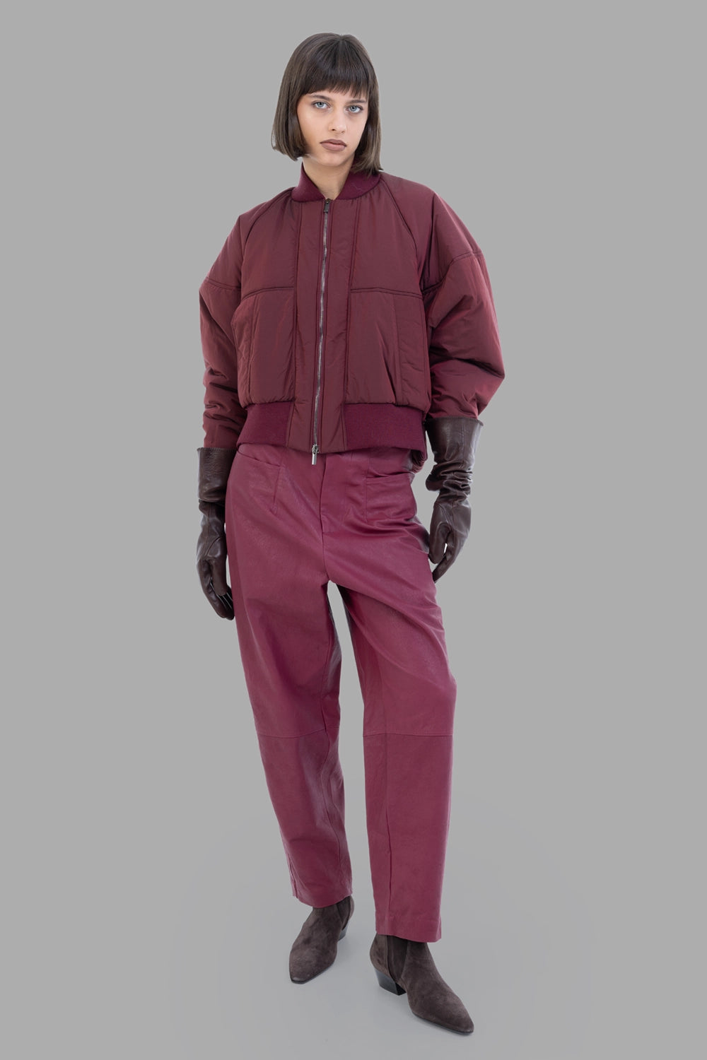 Gentryportofino women's bomber jacket in Borgogna, back view, raglan sleeves, horizontal yoke and rounded cocoon back.