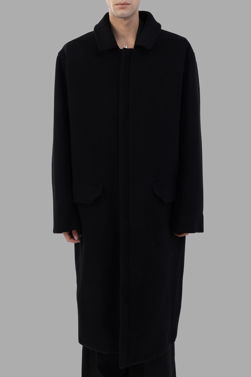 Rick Owens coat in black, on-model half length, classic collar with low flap pockets