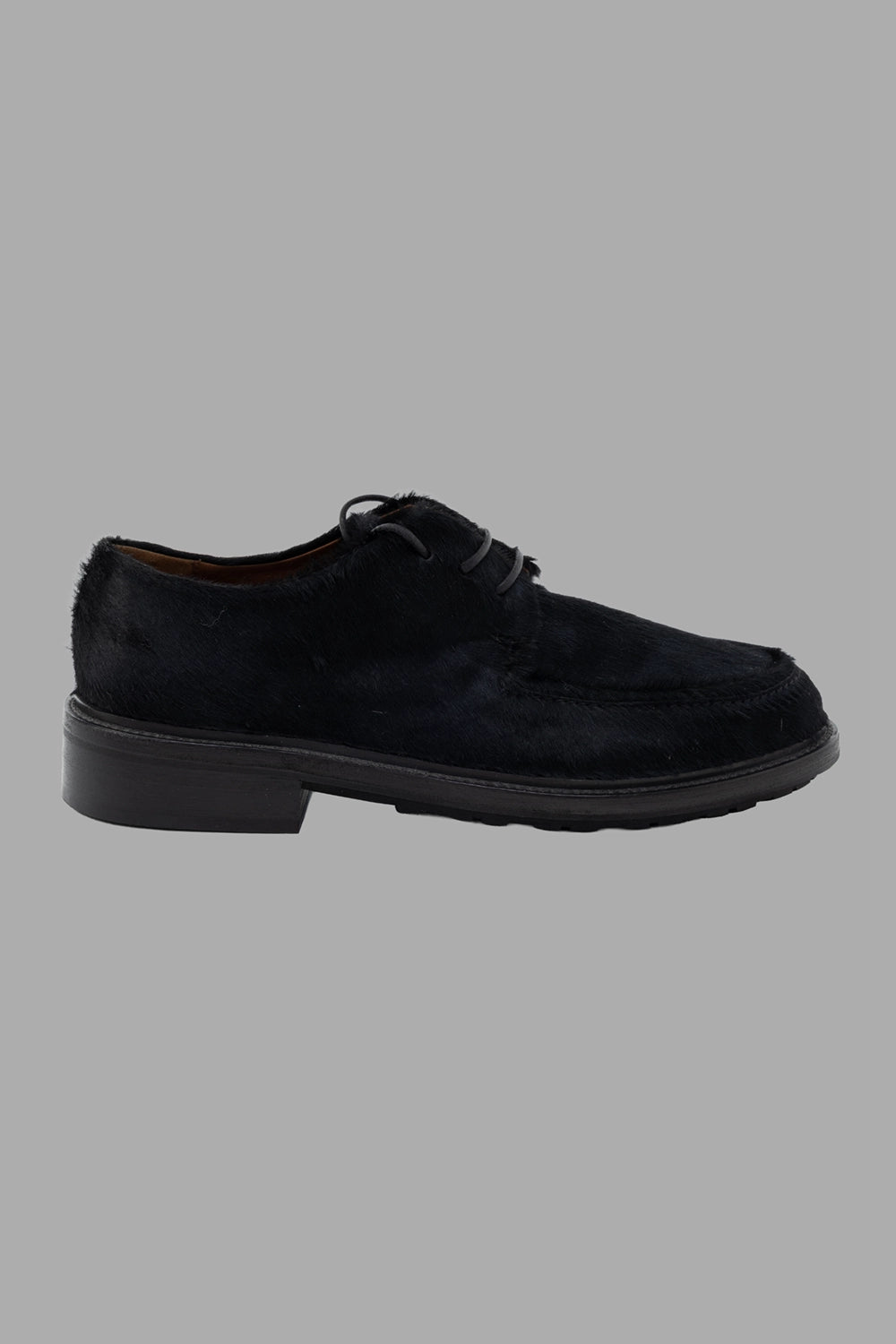 Marsèll men’s derby shoes in black, side view, short-pile calf hair upper