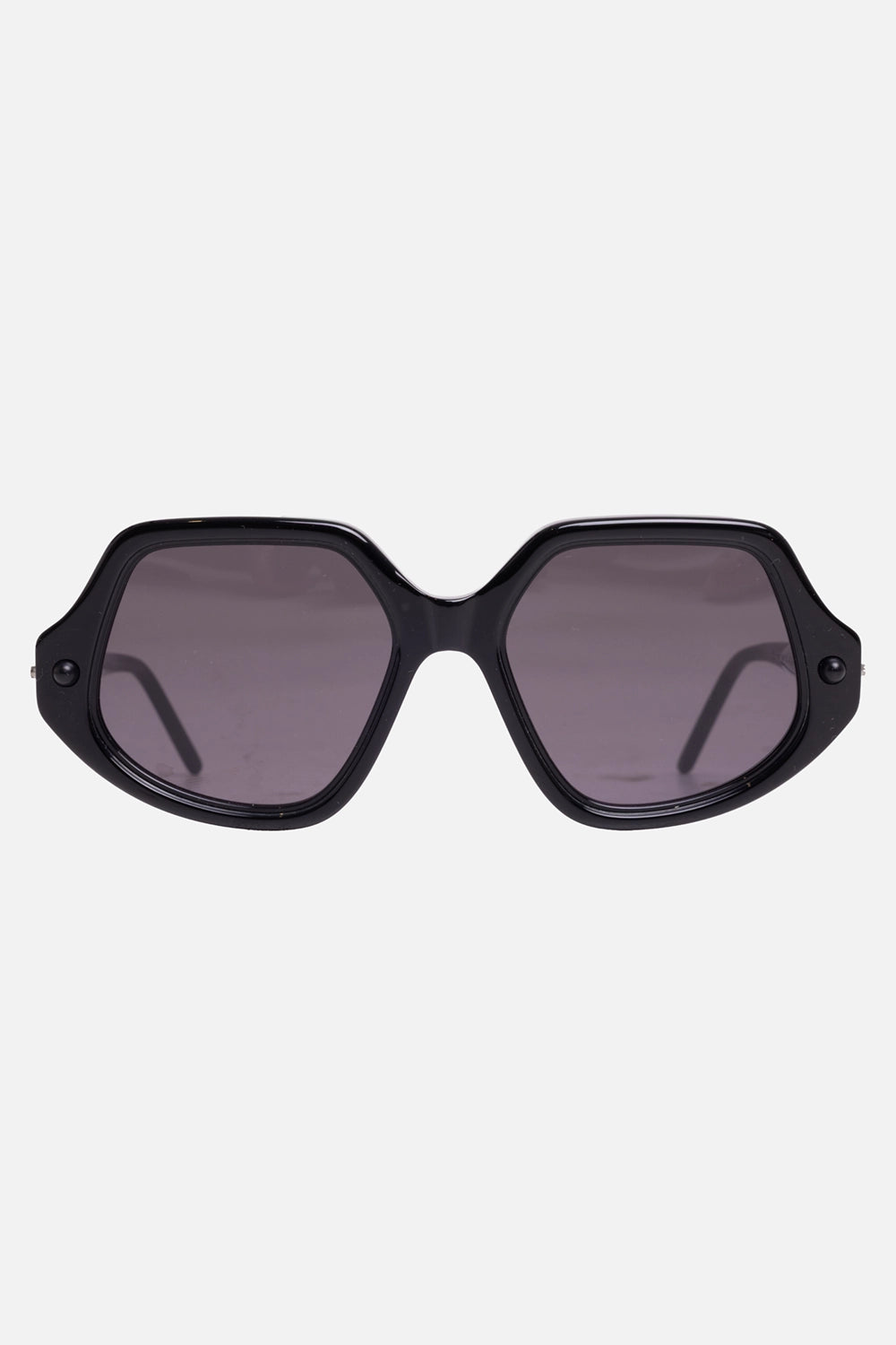 Kuboraum unisex geometric sunglasses in black shine, front view, round front studs and grey lenses