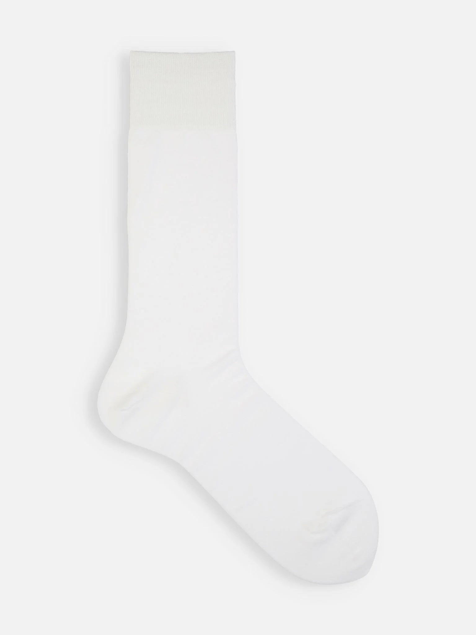 Tabio Supima Cotton Plain Mid-Calf Socks in white, showcasing a seamless flat toe and smooth texture.