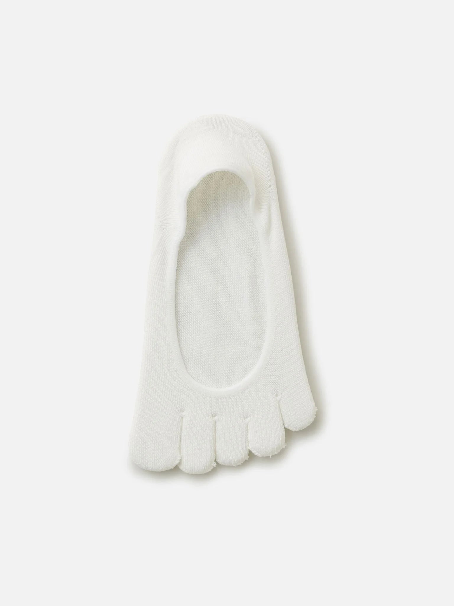 Tabio Lyocell Plain Toe Sockette in white, featuring a low-cut design and five toe structure for comfort and breathability.