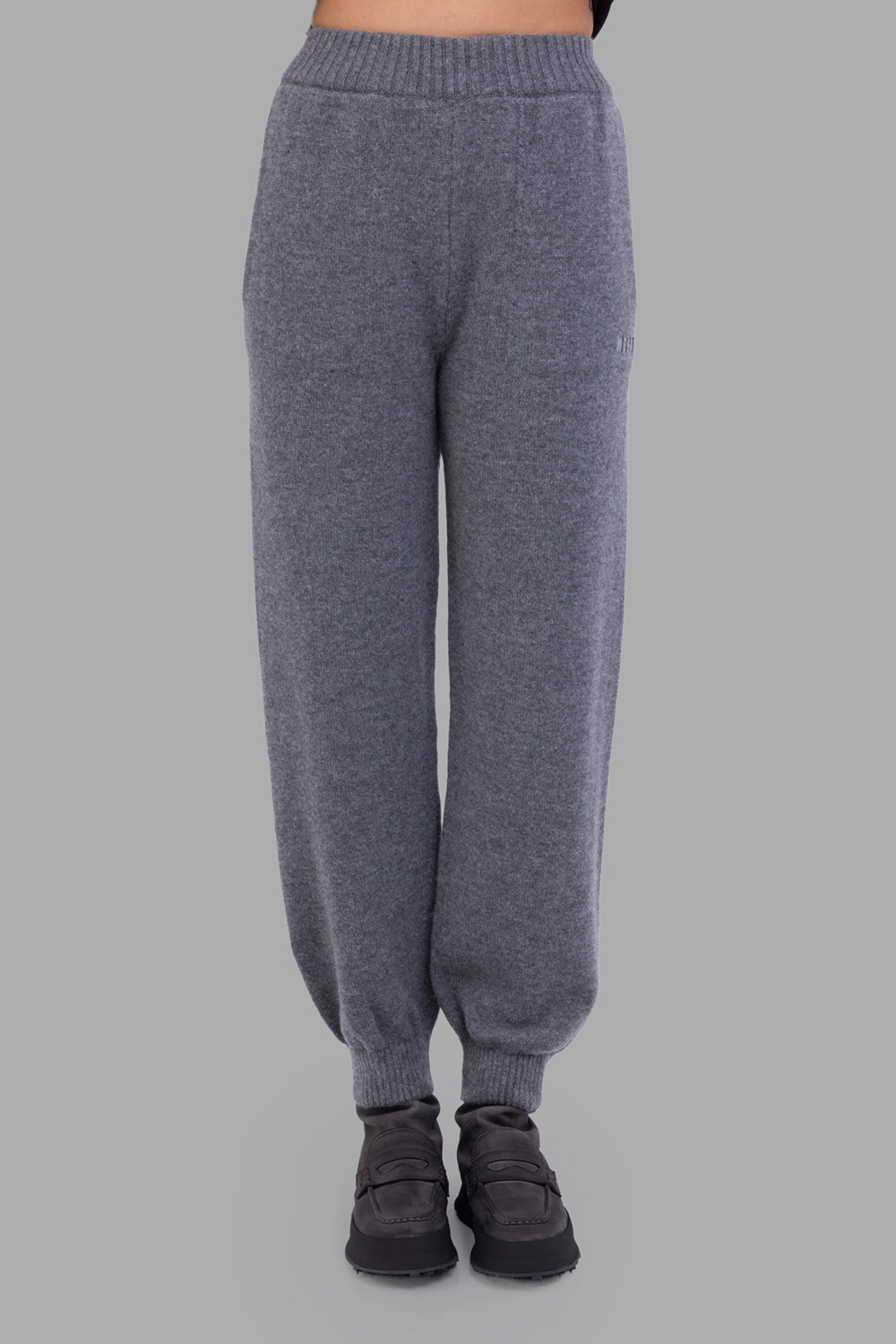MSGM women knit joggers in dark grey, front view, ribbed waistband and tonal logo at left thigh