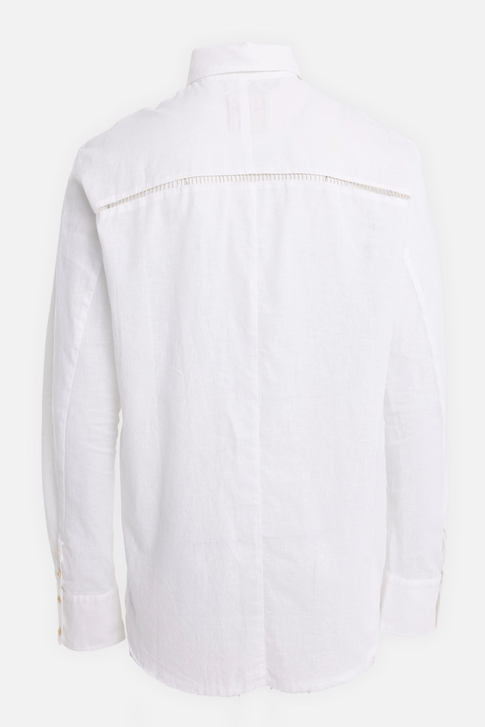 Marc Point men's linen shirt in white, back view, open-cut yoke detail and curved hem