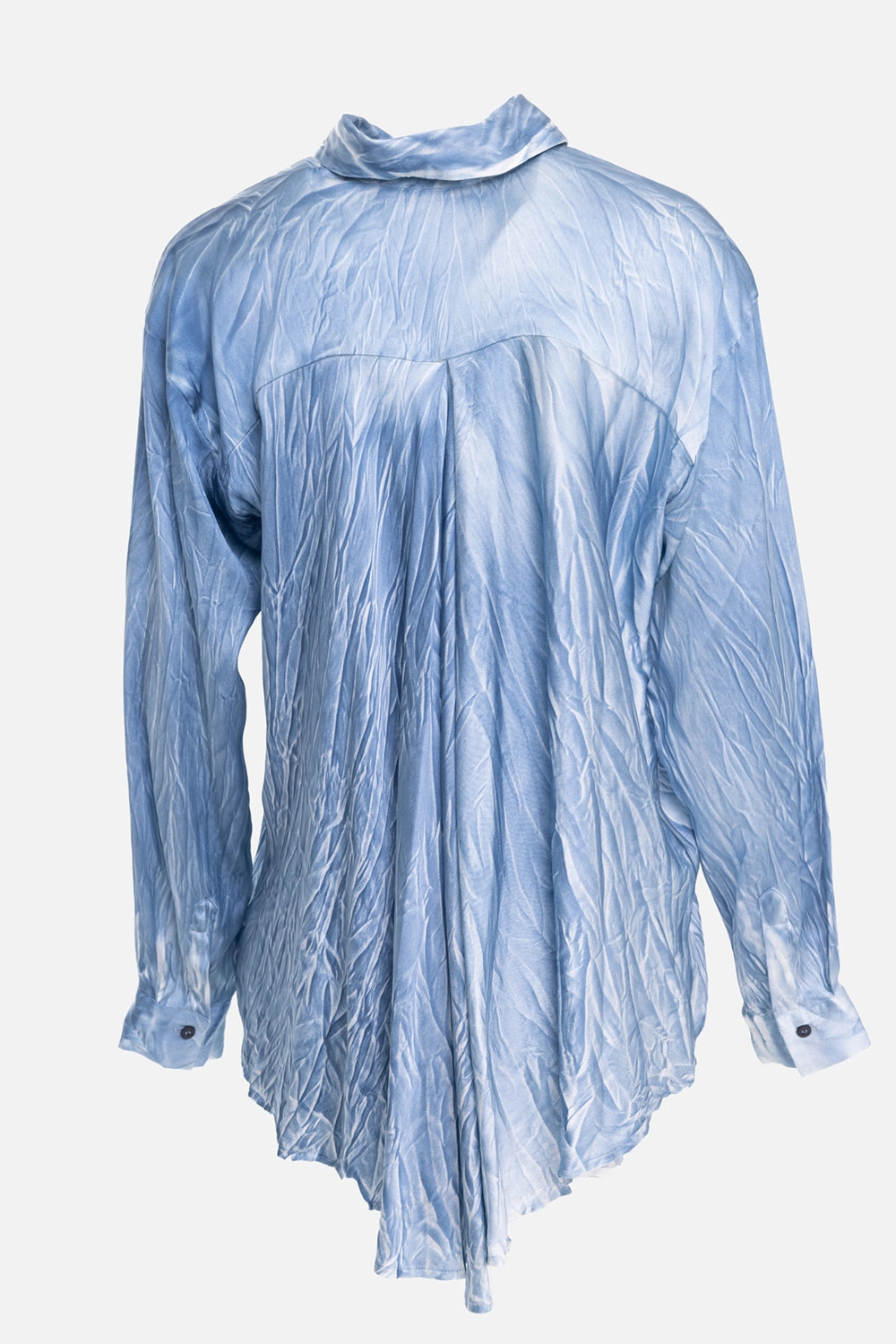 Avant Toi women's silk shirt in light blue, back view with rear yoke and central box pleat