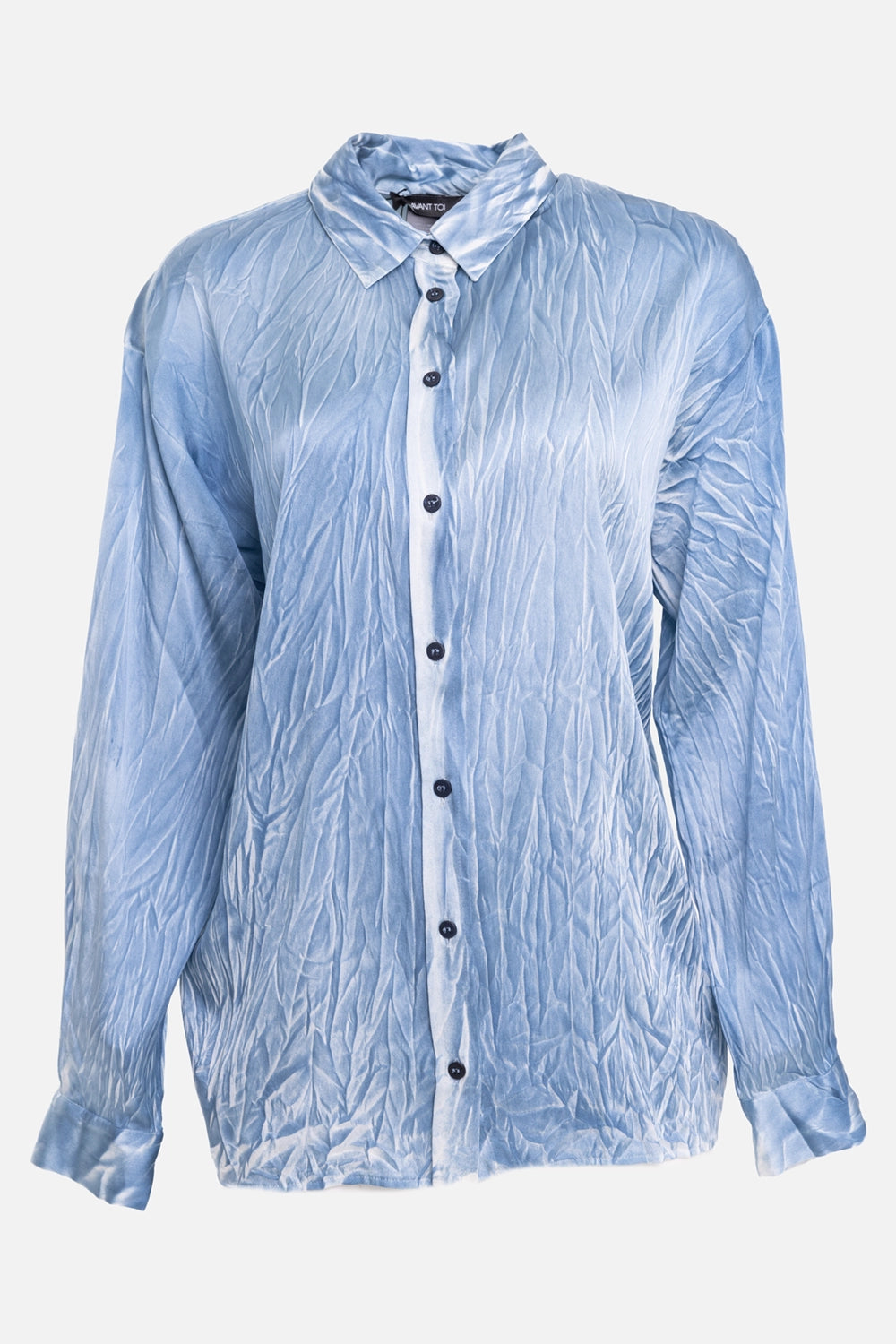 Avant Toi women's silk shirt in light blue, front view with dark buttons and crumpled finish