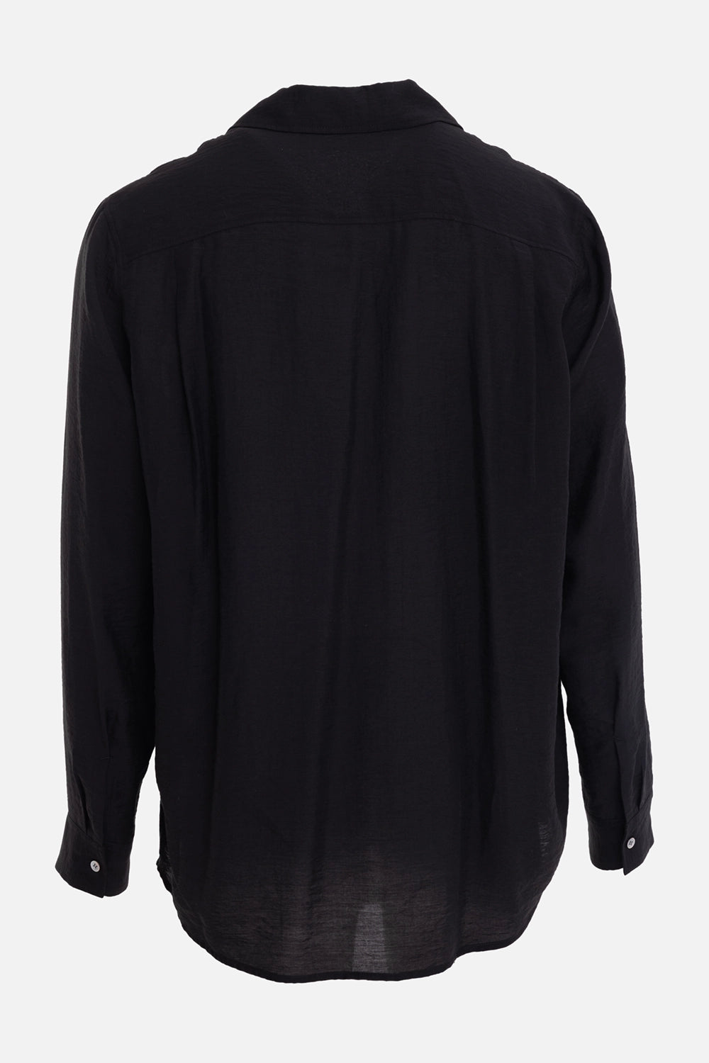 ATTACHMENT men's open-collar shirt in black, back view, clean back yoke and softly curved hem