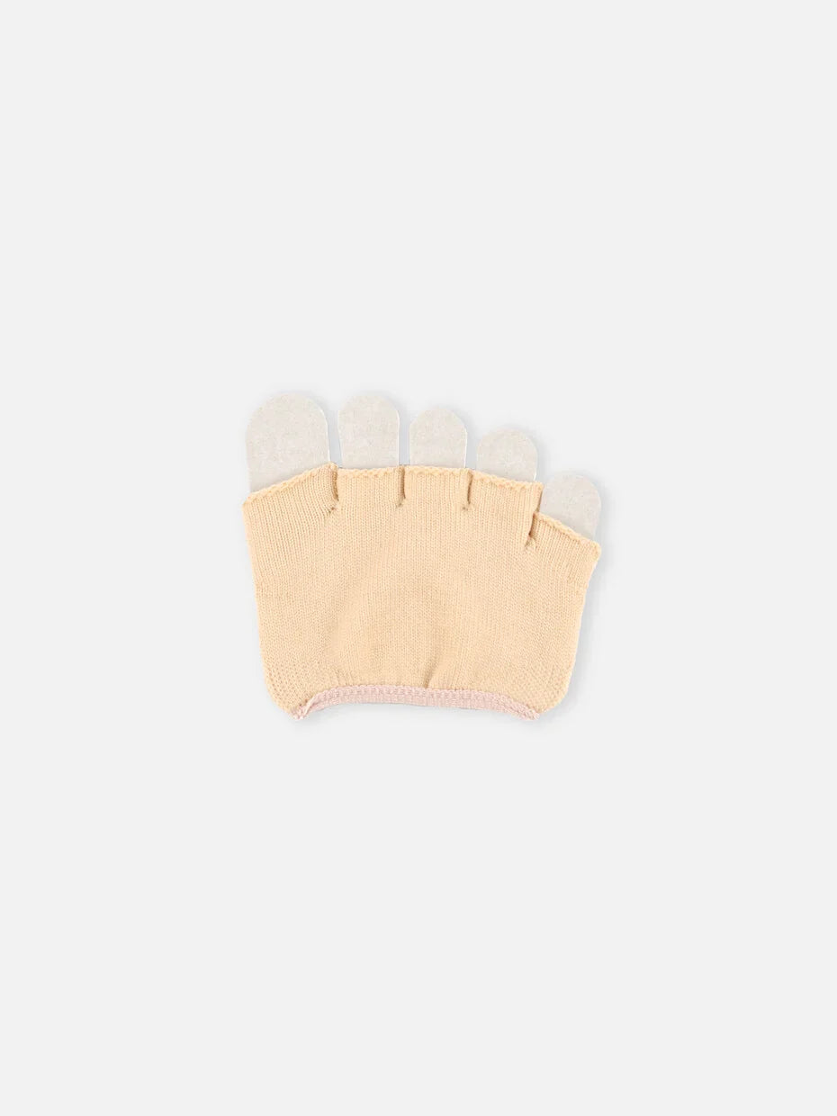 Tabio. Plain Open Toe Band in beige with five toe openings, crafted from moisture-wicking cotton blend for comfort.