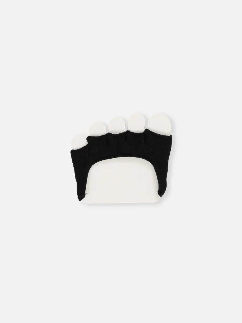 Tabio Plain Open Toe Band in black, front view. Moisture-wicking material provides comfort and anti-odor function.