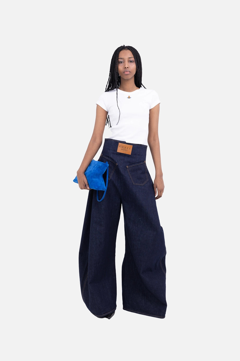 A.W.A.K.E. MODE Roy back-to-front jeans in indigo rinse wash, on-model wide-leg high-rise fit