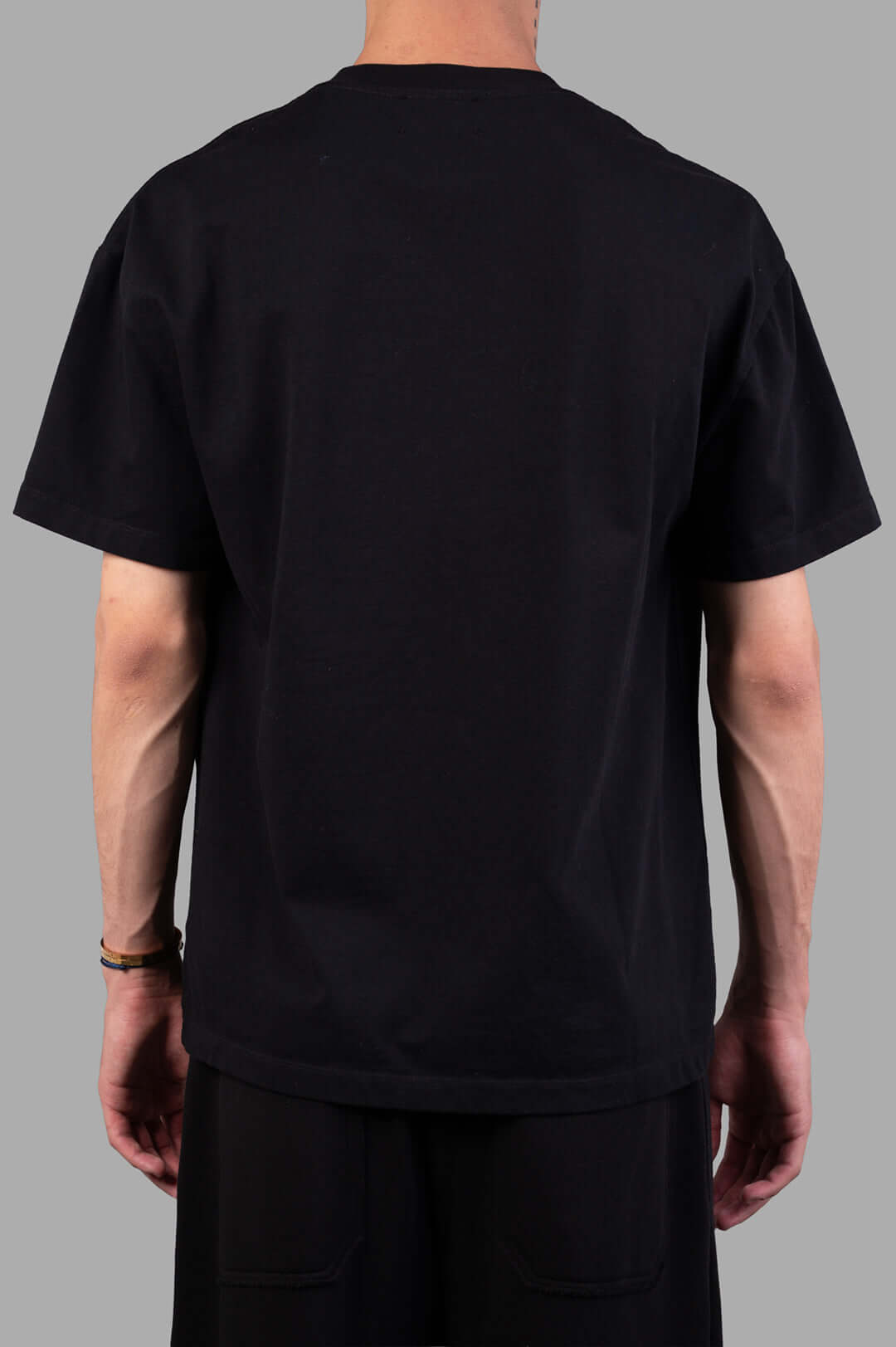 Zadig & Voltaire Rock'n'roll T-shirt featuring a black oversized fit, shown from the back on a model. Made of 100% organic.