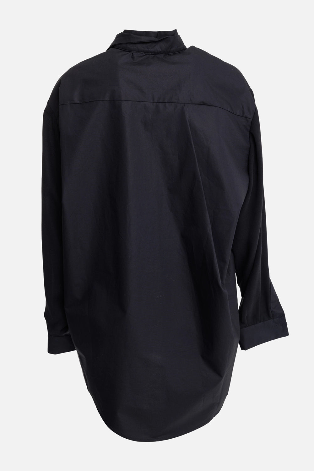 Giovanni Cavagna women's black shirt, back view with dropped shoulders, yoke seam and curved elongated hem