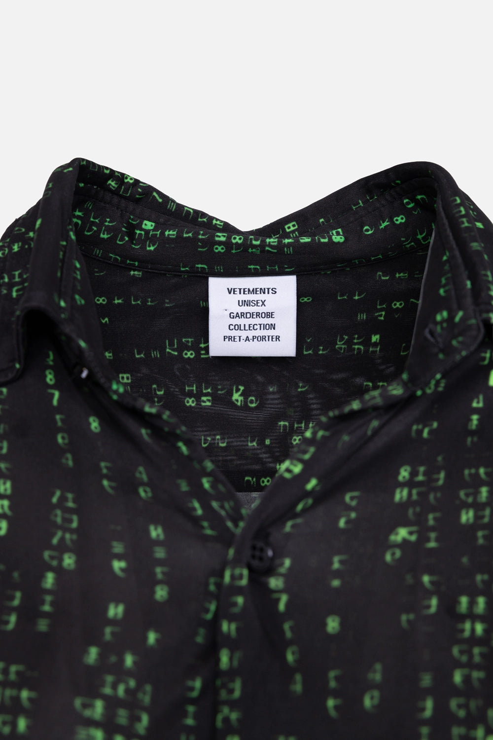 Pre-owned Vetements unisex shirt in black/green, collar label view, spread collar and button placket