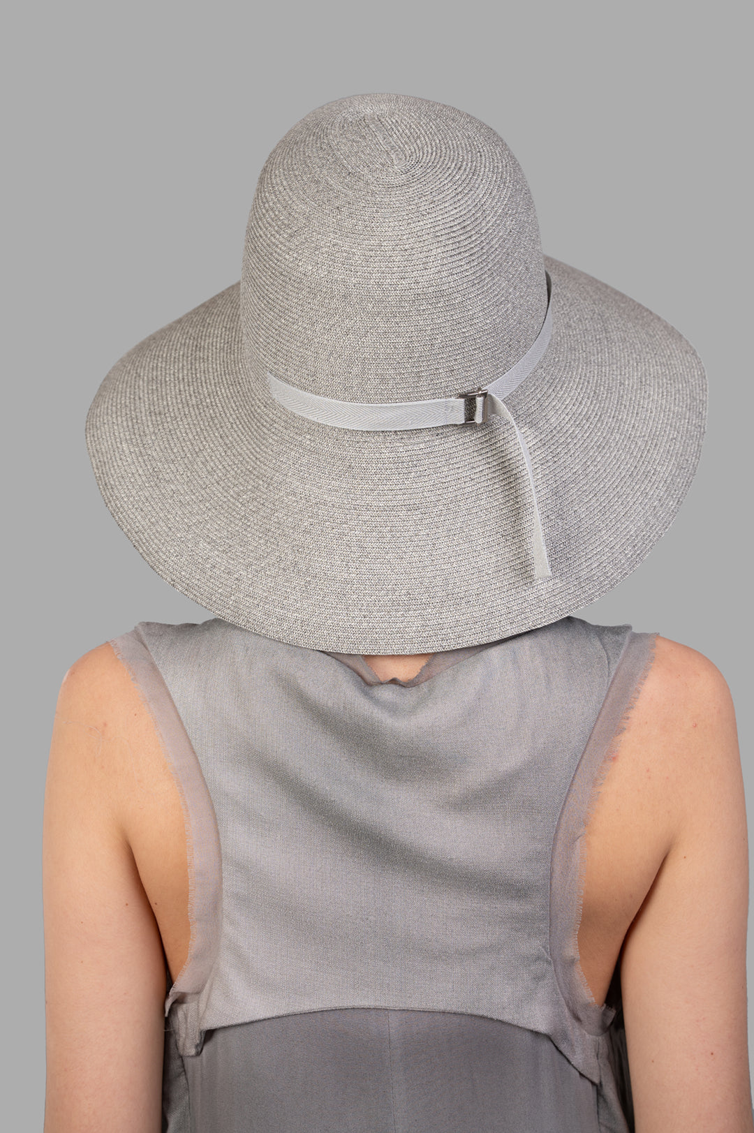 Kijima Takayuki Mushroom Hat showcased from the back, featuring a sleek design with a grey raffia material and elegant.