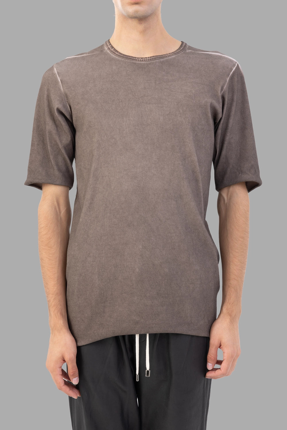 69 by Isaac Sellam T-shirt in taupe, on-model half length, wide overlock shoulder seams