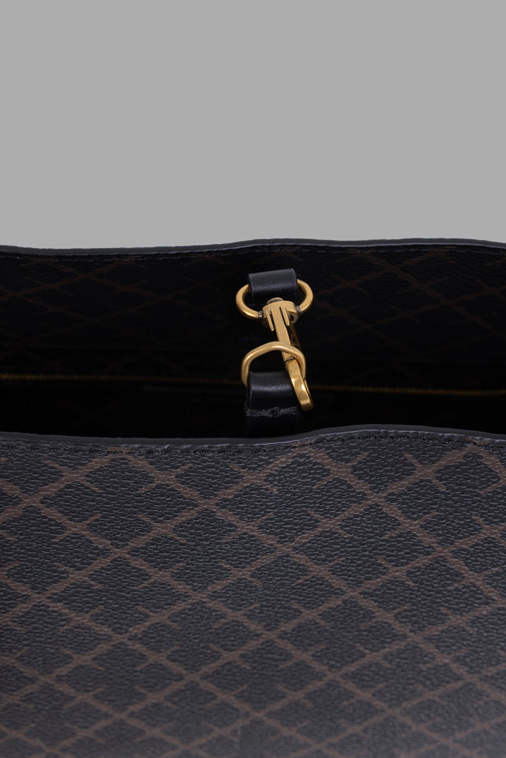 By Malene Birger women tote bag in Dark Chocolate, gold-tone dog-clip closure and interior pocket.