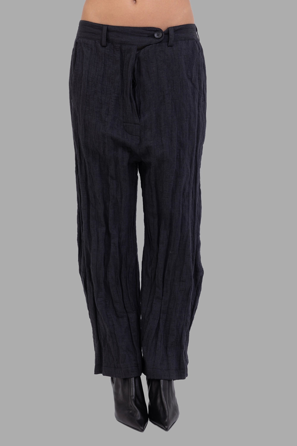 Marc Point women trousers in black, front view, asymmetric button waistband and crinkled finish