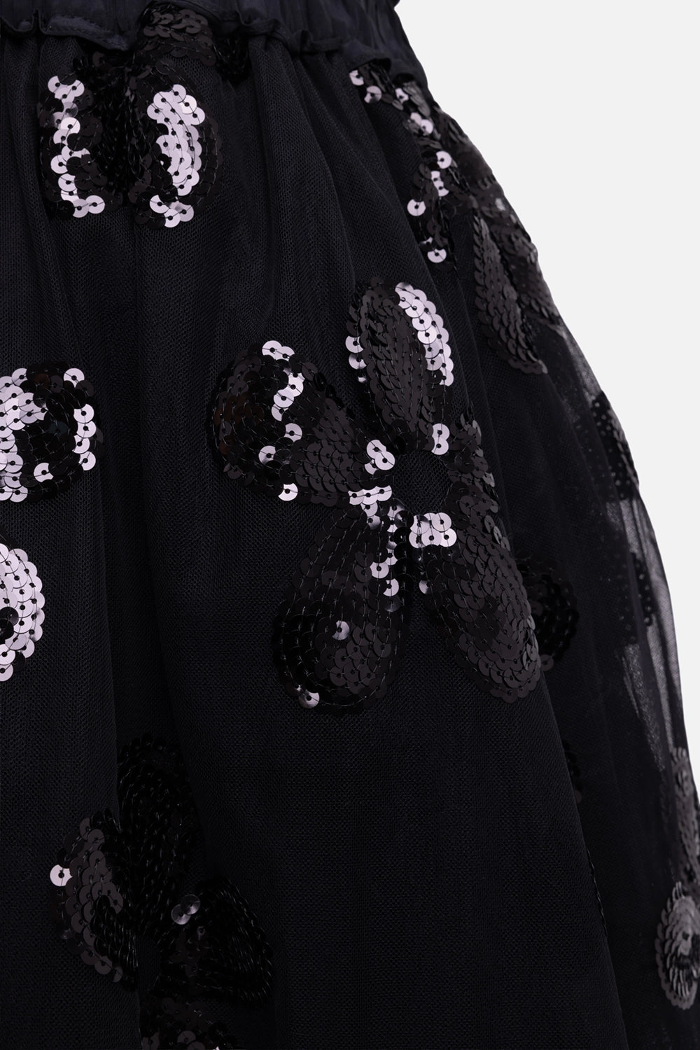 Pre-owned Simone Rocha women tulle skirt in black, sequin detail view, oversized floral motif appliqué.