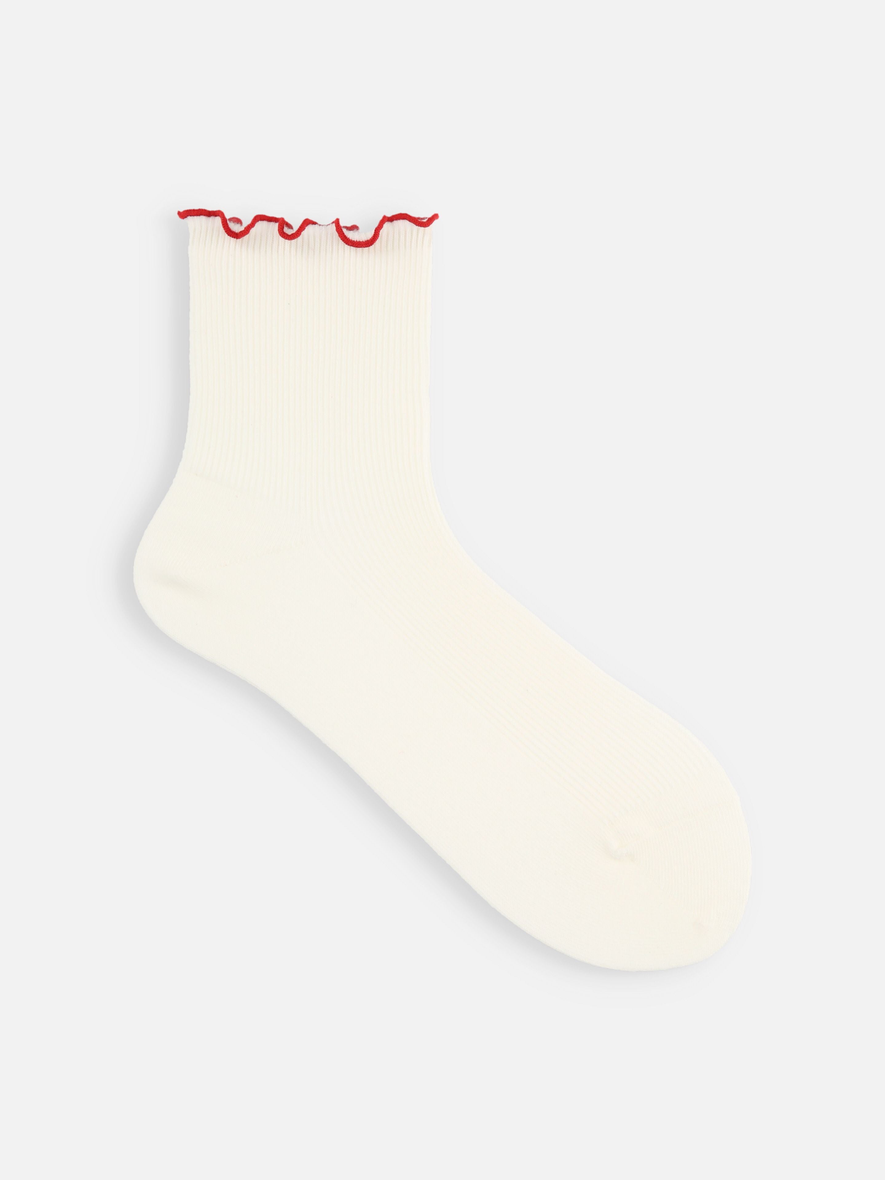 Tabio Top-merrow Fine Ribbed Low Crew Socks S in ivory with red scalloped edges; comfortable cotton blend ribbed design.