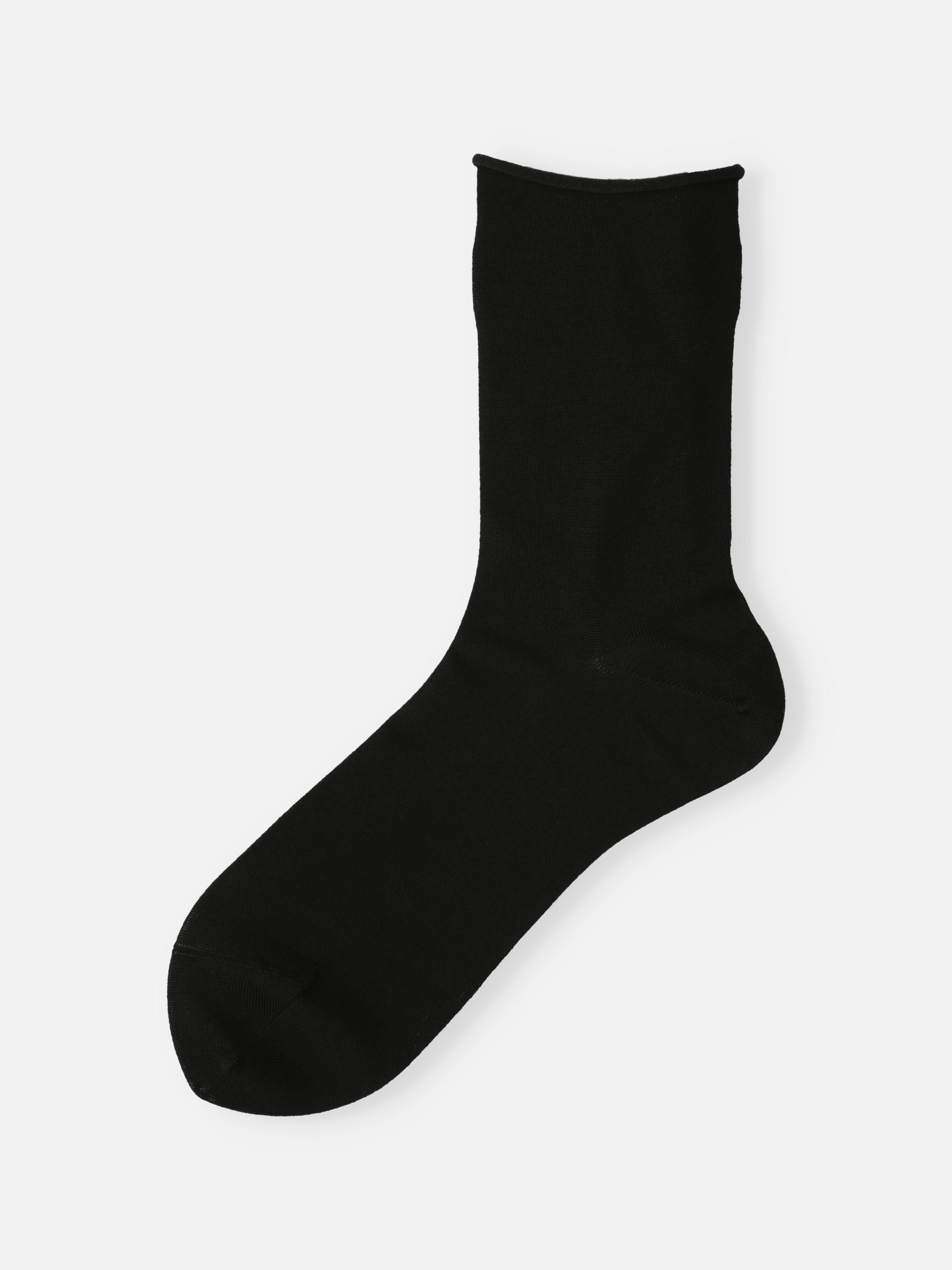 Tabio Premium Silk Plain Soft Low Crew Socks in black, front view. Breathable silk blend with soft cuff for comfort.