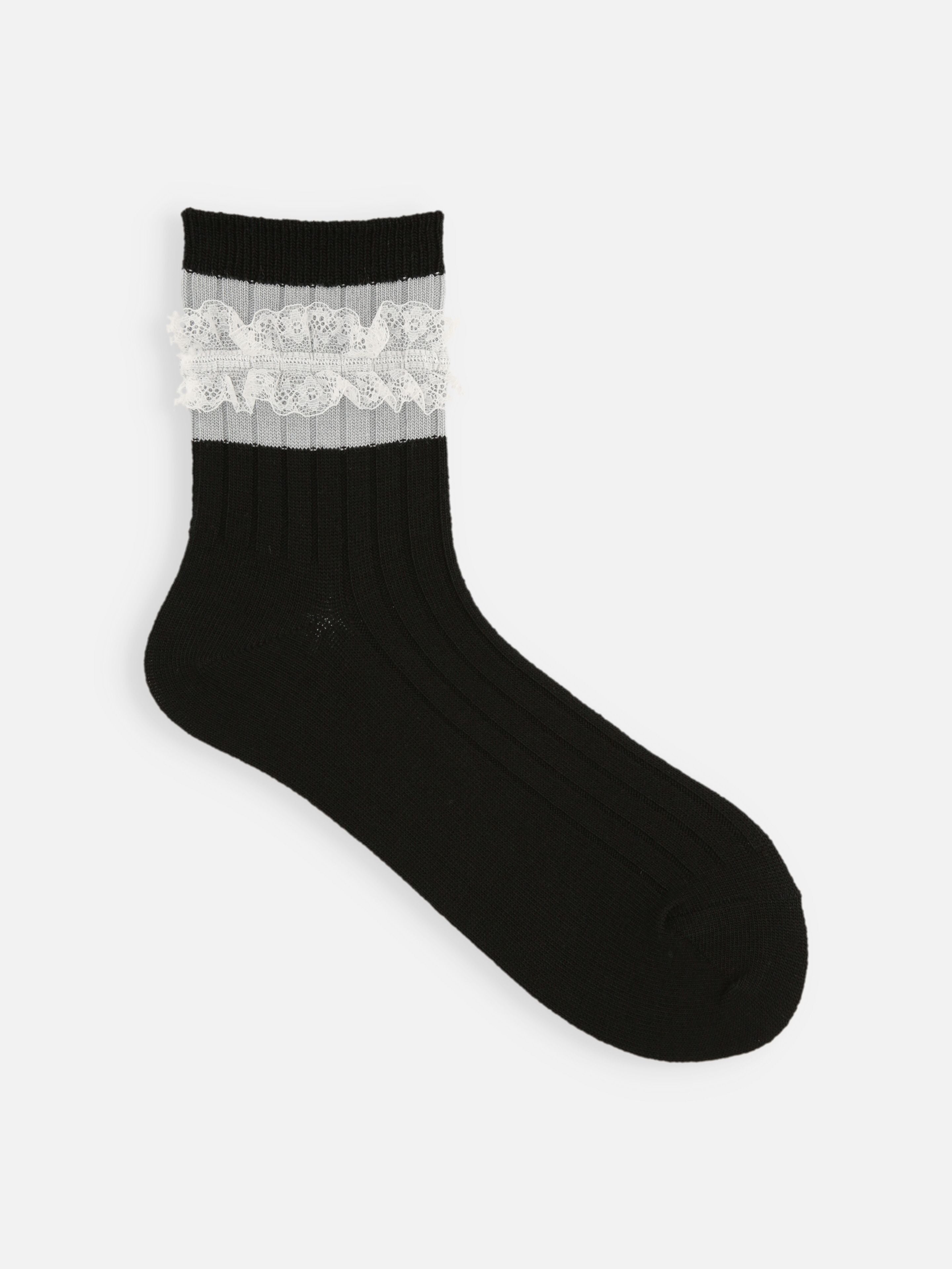 Tabio Wool Mixed Ankle Lace Socks featuring ribbed texture, black and ecru tennis stripes, with lace detail.
