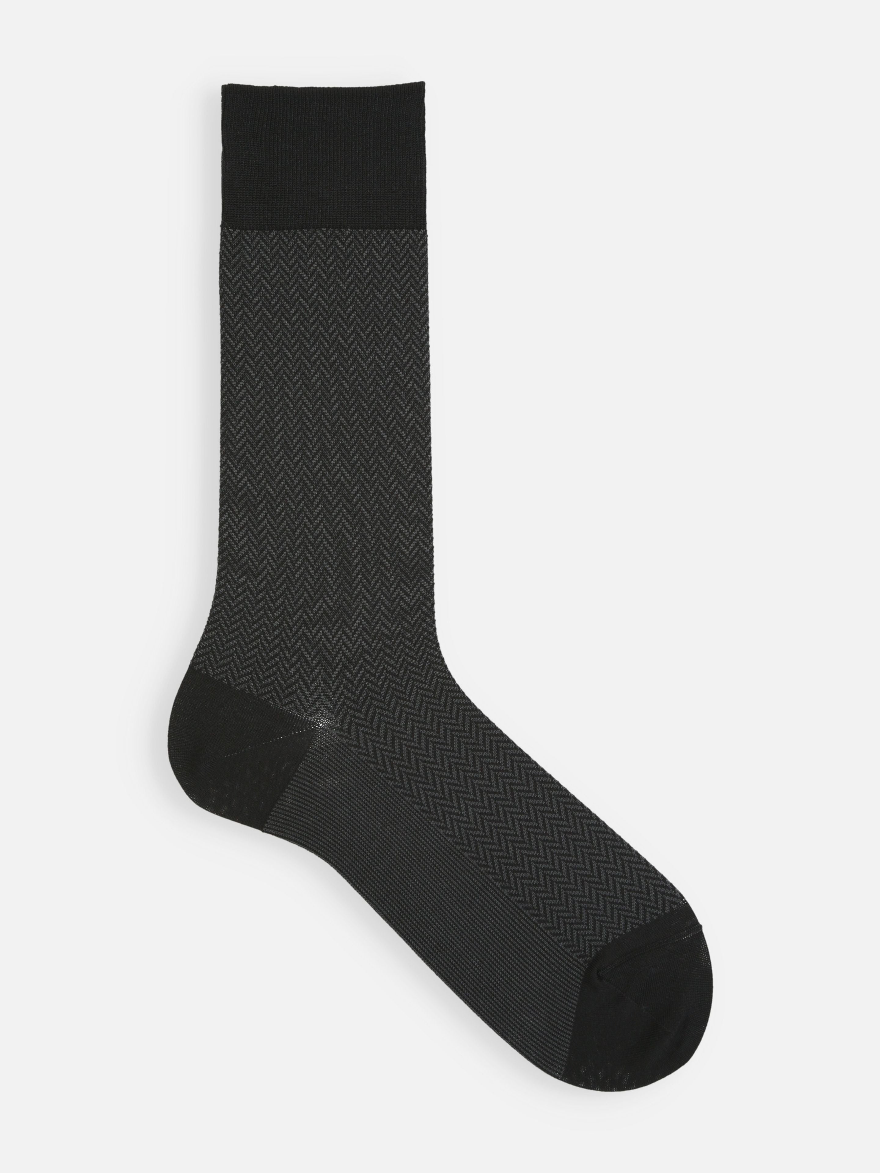 Tabio Herringbone Finest Supima Mid-Calf Socks in black, featuring a textured jacquard herringbone pattern. High-quality.