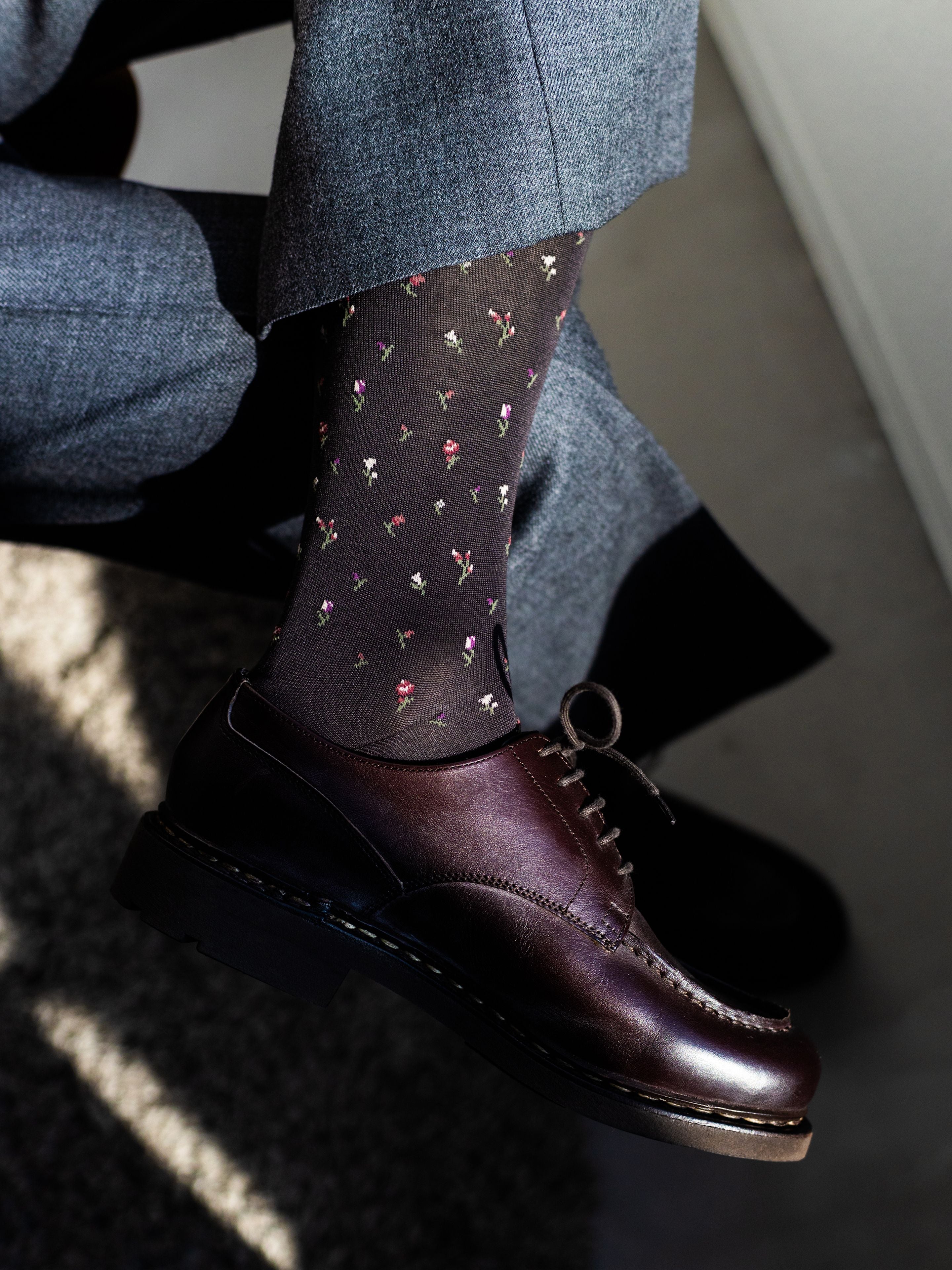 Tabio Supima Small Floral Print Socks in brown and navy, detailed floral design visible on model paired with shoes.
