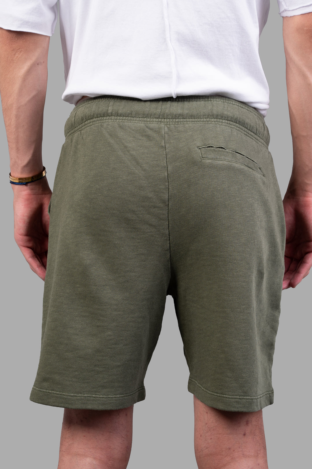 Zadig & Voltaire Pablo Slub Shorts in khaki, featuring a back pocket and elasticated drawstring waistband for comfort.
