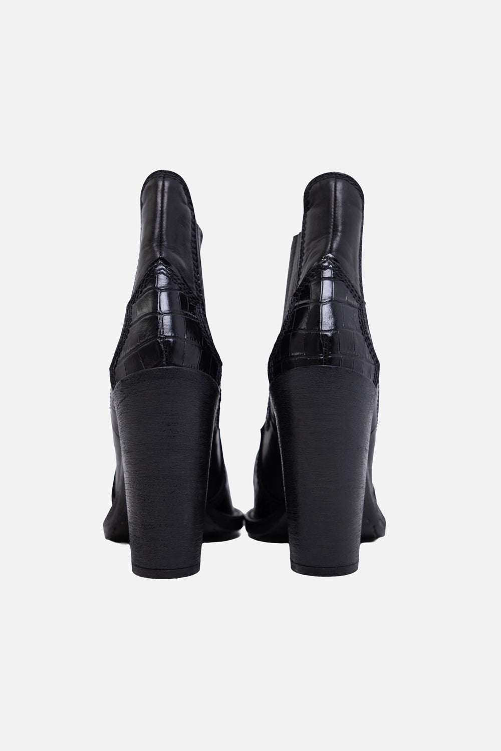 Pre-owned Dsquared2 women’s ankle boots in black, back view, croc-embossed heel panels and stacked block heels