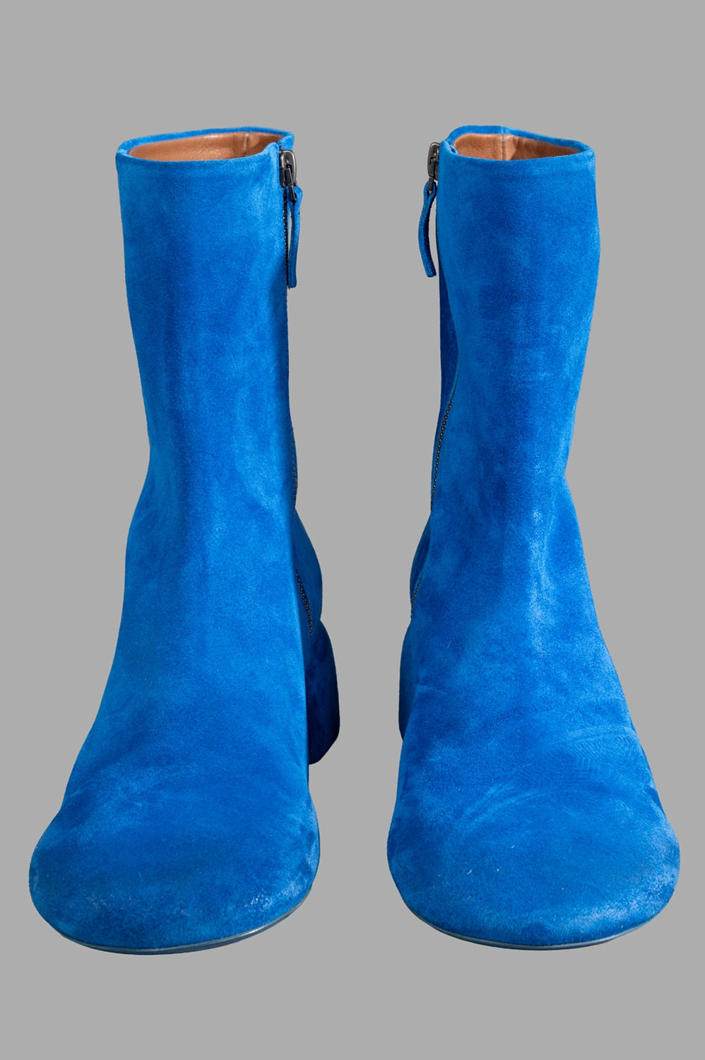 Marsèll ankle boots in electric blue, front view, inner side zip and smooth shaft