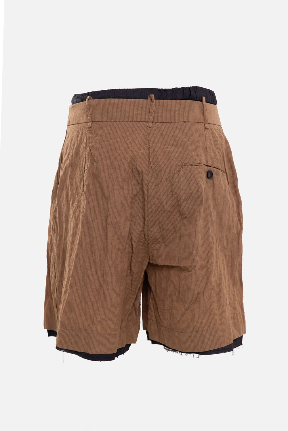 Masnada women's bermuda shorts in copper, back view, buttoned welt pocket and raw black underlayer