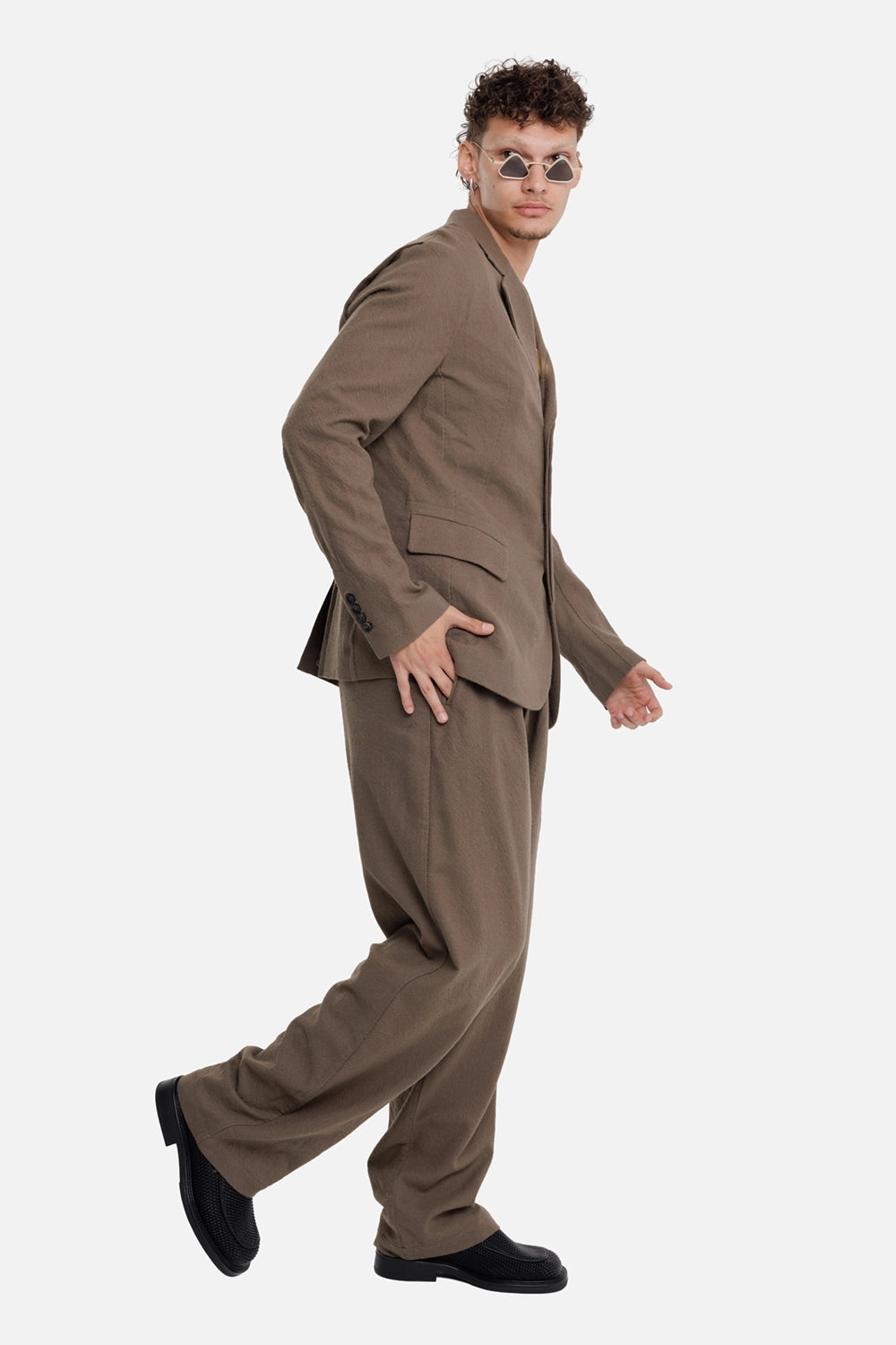 Masnada men's blazer in Marsh, on-model full-length view with notched lapels and flap pocket