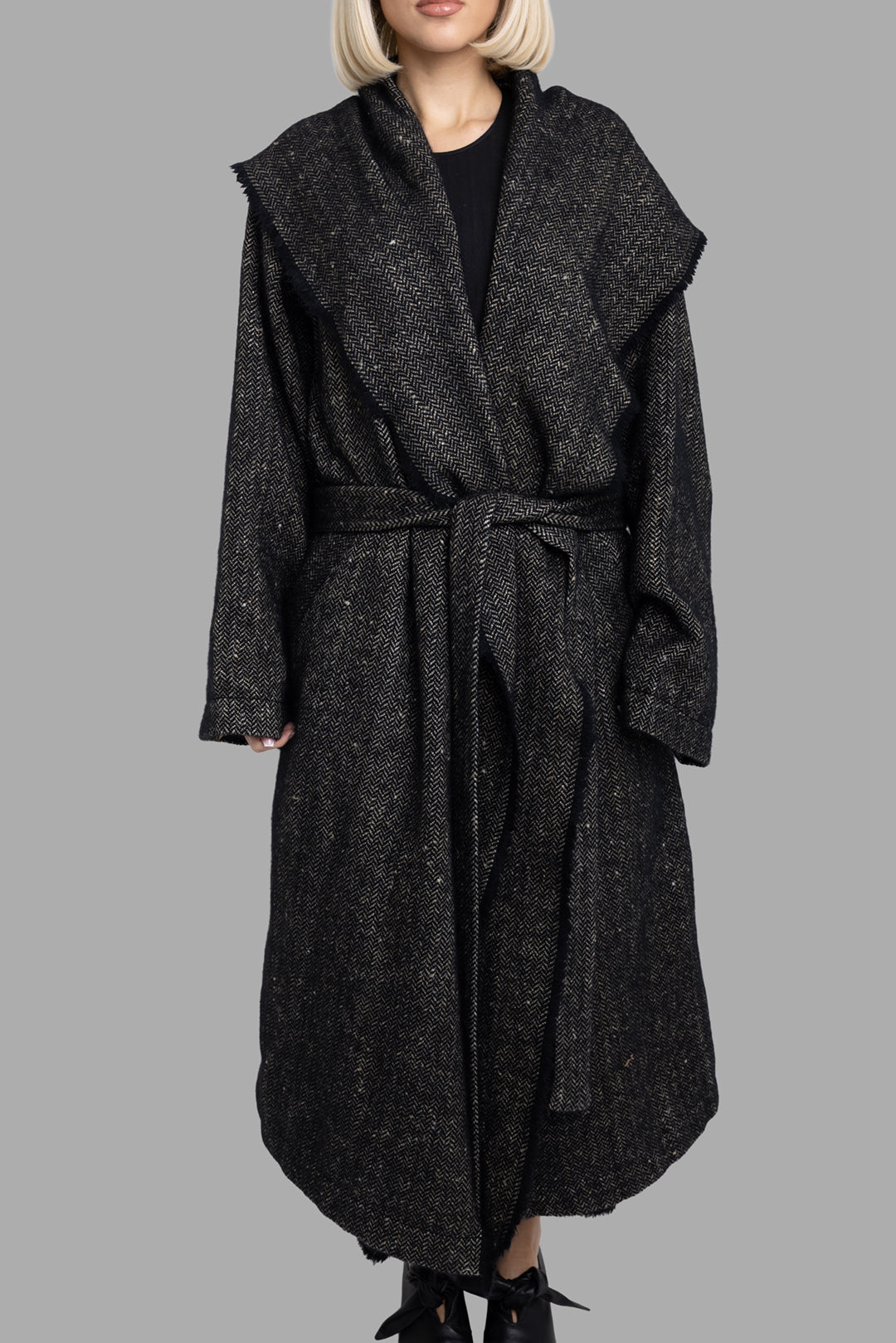Uma Wang women's black and tan cardigan coat, front half-length view showing shawl collar and herringbone texture