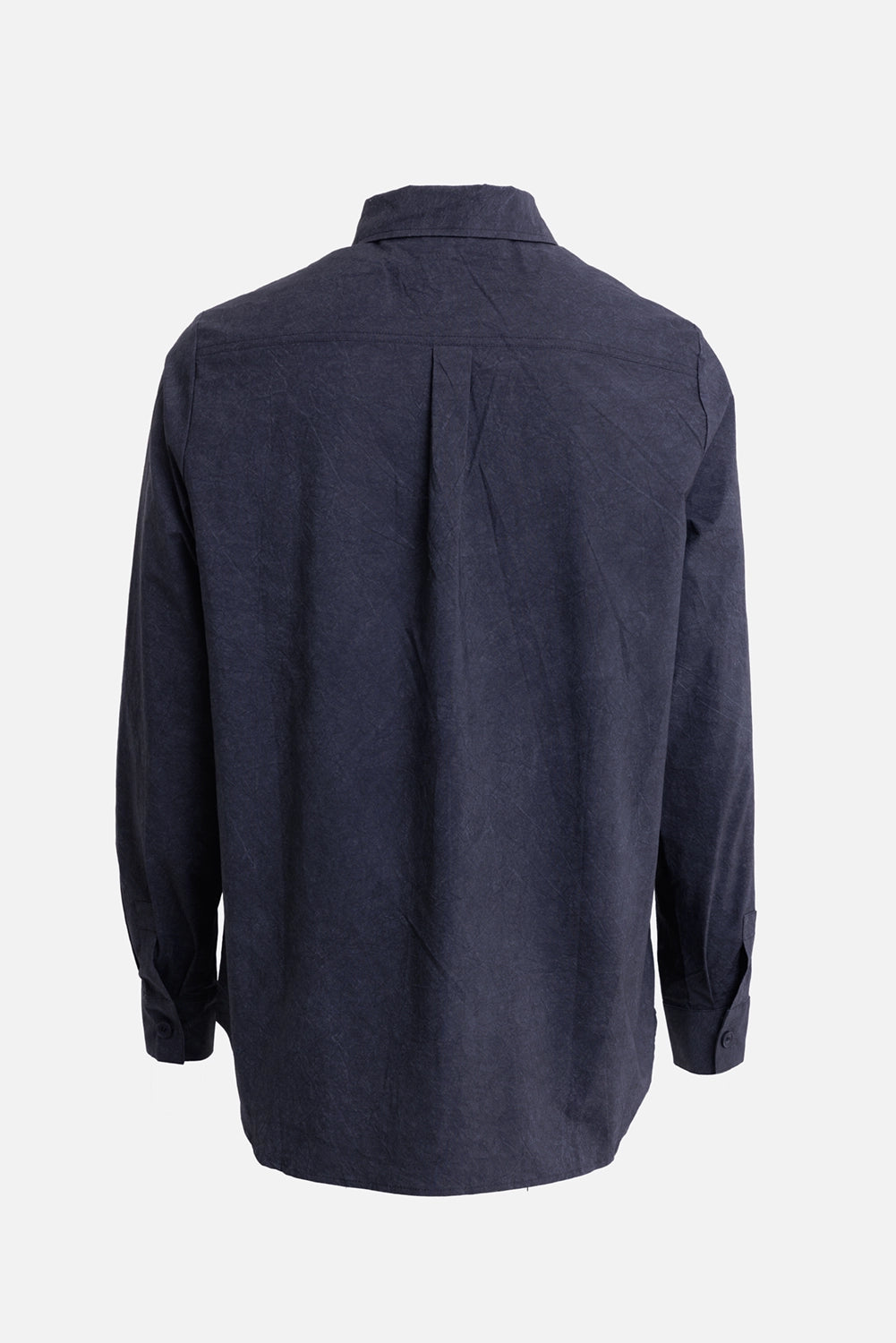 Justin Gall men's cargo drifter shirt in black enzyme, back view with center box pleat and button cuffs