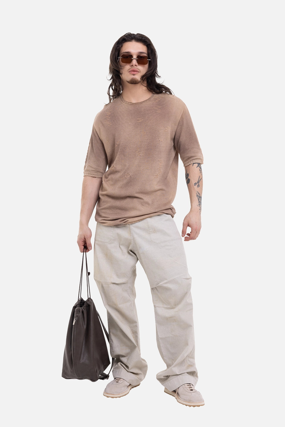 MD75 men's Distressed Knit Cotton T-Shirt in Sughero, on-model full-length with ribbed cuffs and stitch marks