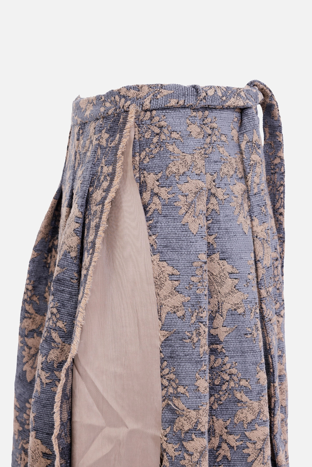 Marc Point women's midi skirt in blue and beige, detail view with fringed overlap revealing beige underlayer