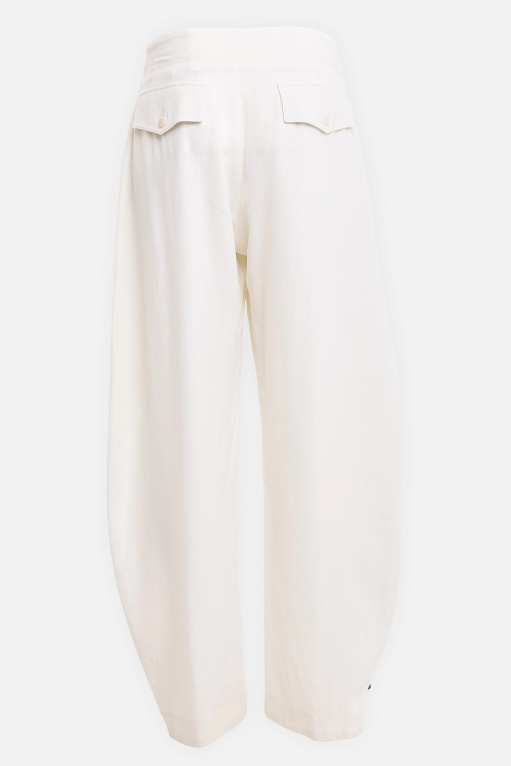 Gentry Portofino women's wide-leg trousers in ecru, back view, buttoned flap pockets and fluid leg