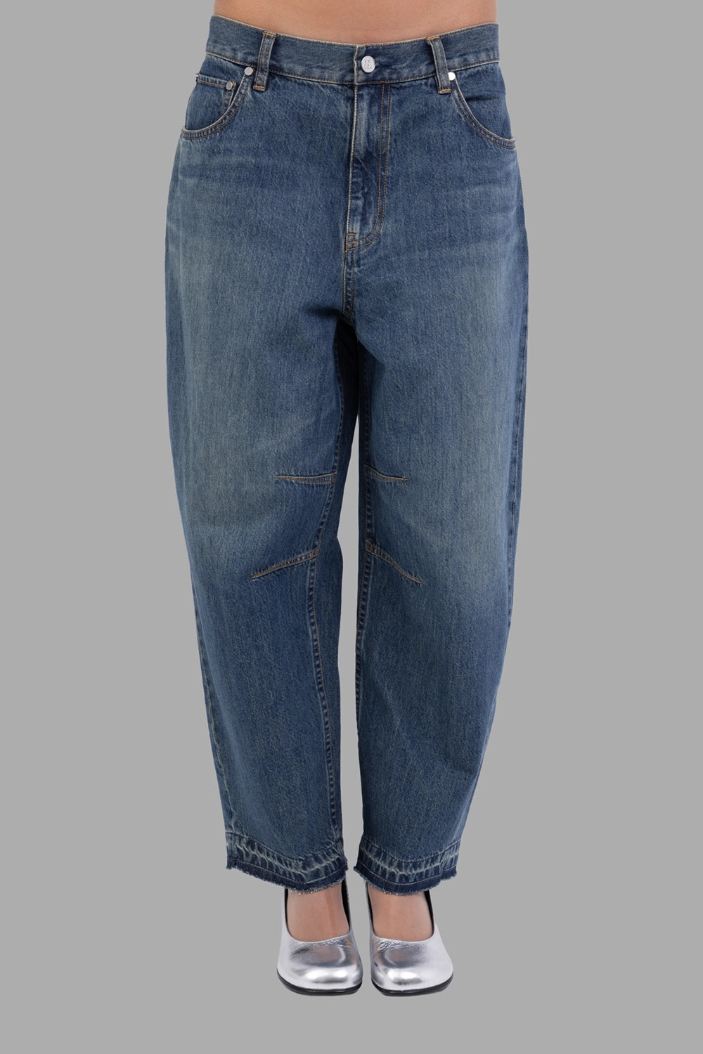 Helmut Lang women cocoon jeans in Tinted Vintage, front view, knee darts and vintage wash.