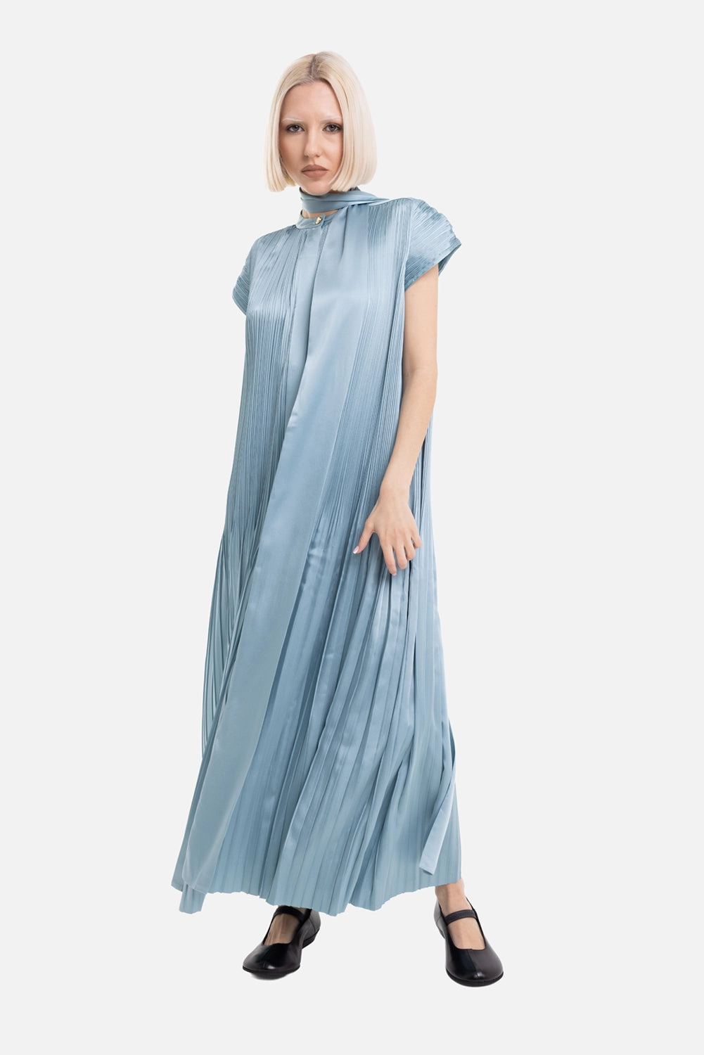 JOSEPH women's Phare dress in Chambray, on-model full-length view, cap sleeves and pleated body
