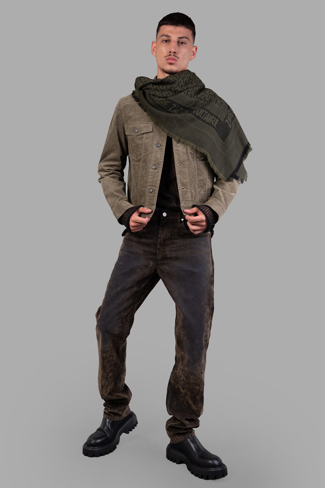 Zadig & Voltaire olive green Corduroy Shirt Jacket, on-model front view with buttoned front, chest pockets, casual fit.