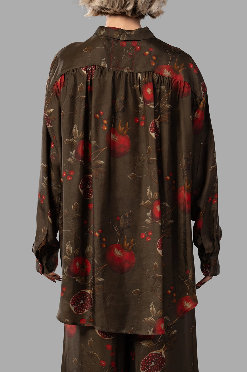 UMA WANG shirt in brown/red, back view, gathered yoke and longline curved hem