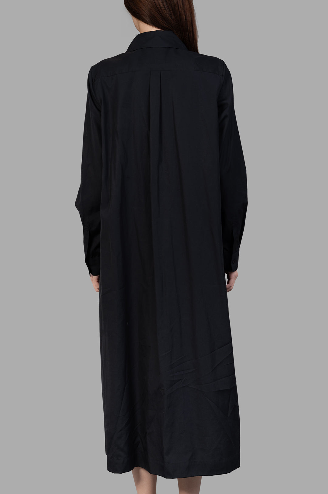 Noir Kei Ninomiya Charm-collar Shirt Dress in Black, back view showcasing elegant long sleeves and refined silhouette.